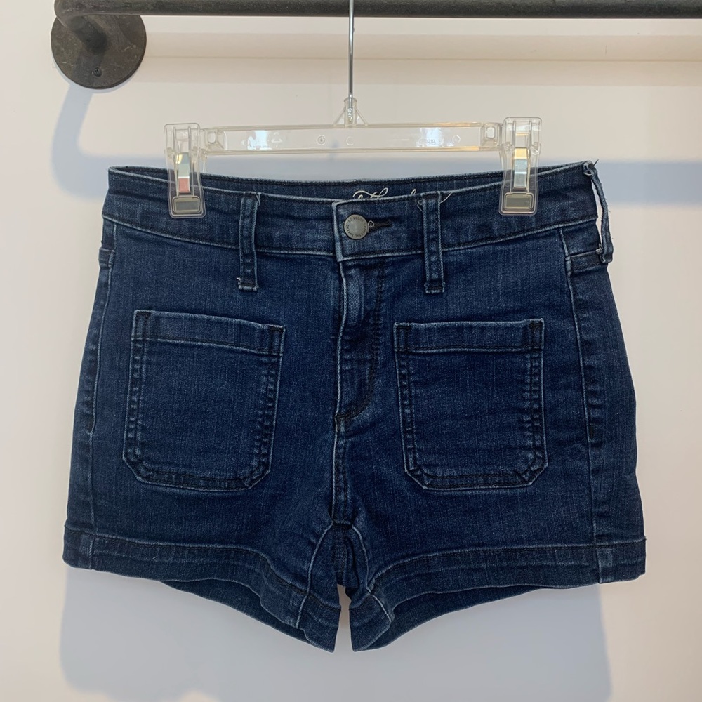 Universal Threads shorts. Great condition.